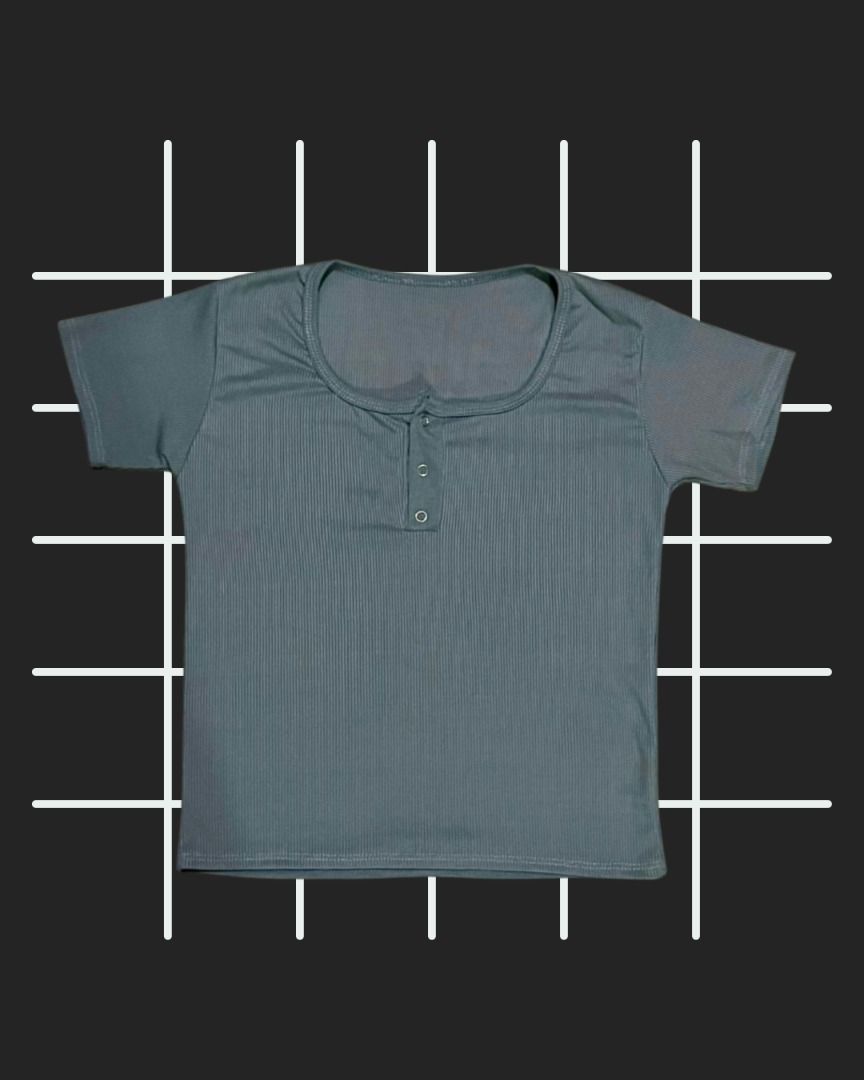 Classic Grey Polo Top (Category: Others Tops) located in Manila. Submitted by 2.nthral (Listing ID 1461072100, Image 1). Description: ★ ★ READ BEFORE BUYING ★ ★ This is a pre-loved item. Item is in good condition, unless otherwise stated. Manage expectations. DESCRIPTION: ◦ Size: M Mode of Payment: Cash (For meet-up only), GCash, Maya, Instapay Mode of Delivery: Meet-up (LRT-2 Legarda Station), or Delivery (Fee to be covered by buyer) Feel free t