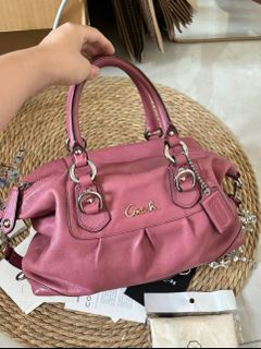 (Category: ) located in . Submitted by rylcloset (Listing ID 1461096504, Image 1). Description: .