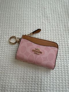 (Category: ) located in . Submitted by fancycollzstore (Listing ID 1461098392, Image 1). Description: .