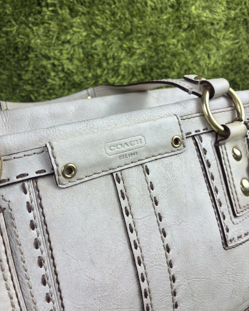 Coach Hamptons Andrea Satchel Bag (Category: Luxury Bags & Wallets) located in Lucena. Submitted by shopdotmane (Listing ID 1461058294, Image 3). Description: Vintage Coach 65th Anniversary Hamptons Andrea Satchel in White Leather Condition - 8.5/10 Signs of usage Still very presentable, clean and rehydrate nyo lang yung leather .