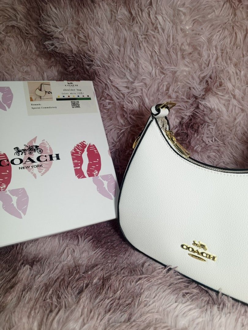 Coach White Leather Hobo Shoulder Bag (Category: Shoulder Bags) located in Lucena. Submitted by jl_finds_thrift (Listing ID 1460934492, Image 3). Description: inclusions: box &dust bag loc: lucena city open for unli vc and vouch.