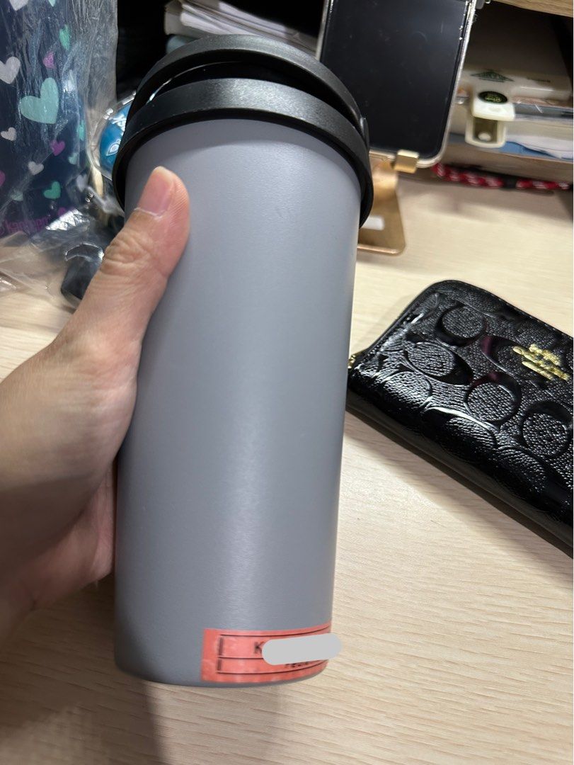 Coffee Bean and Tea Leaf Tumbler (Category: Water Bottles & Tumblers) located in Manila. Submitted by shopkriscloset (Listing ID 1460985564, Image 3). Description: Rarely used bought in CBTL sm san lazaro store ‼️PLEASE READ BEFORE PLACING AN OFFER: 🩵Please be patient and respectful. 🤗 If I don’t get to reply immediately, I might be working. 🧡Please REFRAIN from making an offer if you do not intend to complete the purchase‼️ 🧡Kindly read the 