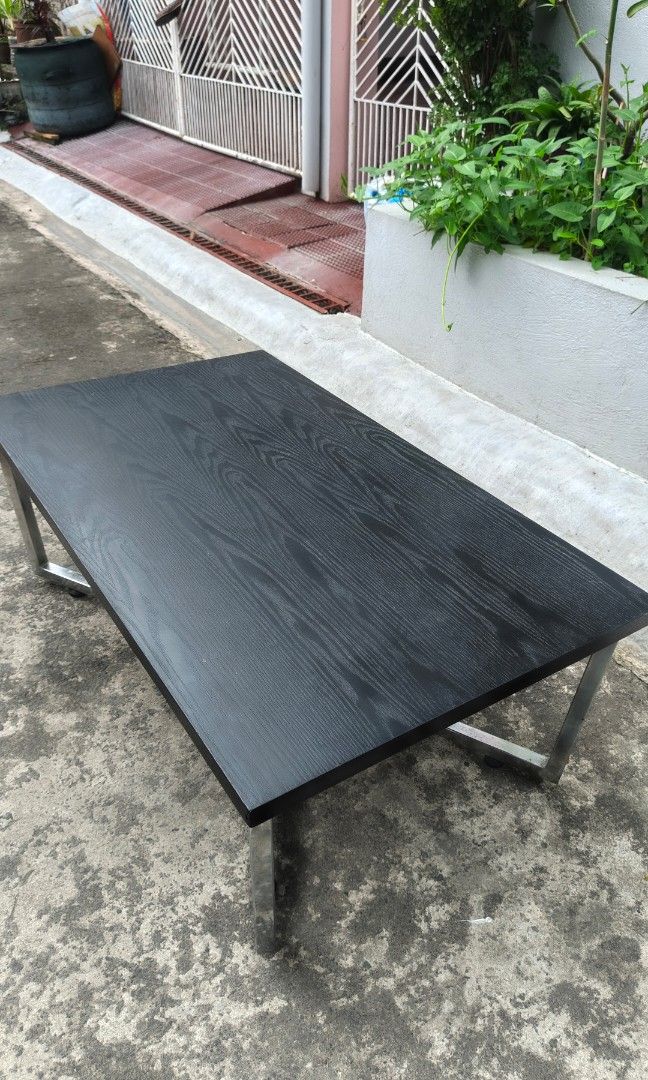Coffee table (Category: Tables & Sets) located in Manila. Submitted by tonyhawk0592 (Listing ID 1460991391, Image 3). Description: .