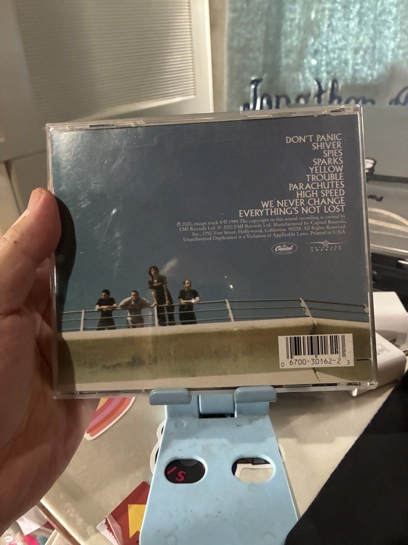 Coldplay - Parachutes (2000) (Category: CDs & DVDs) located in Quezon City. Submitted by yehonathansbox (Listing ID 1460962153, Image 3). Description: This is a preloved copy of Coldplay’s debut album. CD is in overall good condition with little to no marks on the disc .