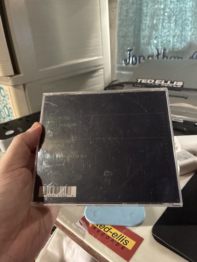 Coldplay - X & Y (2005) (Category: CDs & DVDs) located in Quezon City. Submitted by yehonathansbox (Listing ID 1460962739, Image 3). Description: This is a preloved copy of Coldplay’s third studio album. CD is in overall good condition with little to no marks on the disc .
