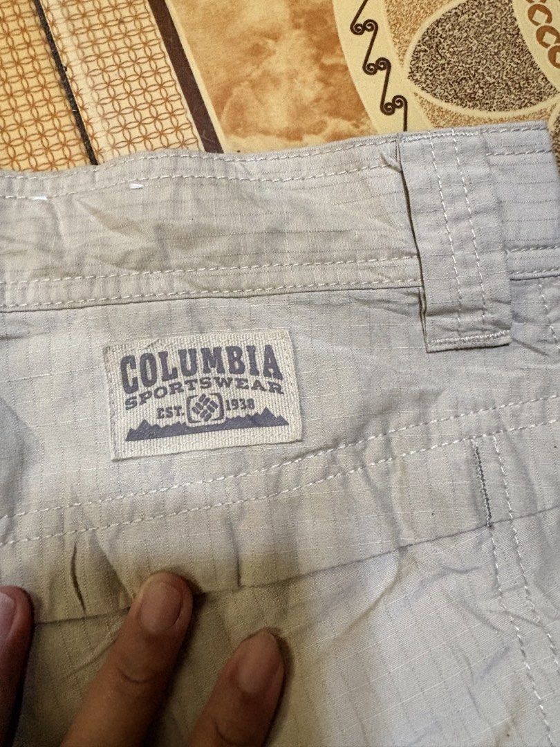 Columbia (Category: Activewear) located in La Trinidad. Submitted by legit.ukayspot (Listing ID 1461027458, Image 3). Description: Columbia 💕 size 34-36 WL , 40 L no issues excellent condition ganda neto .