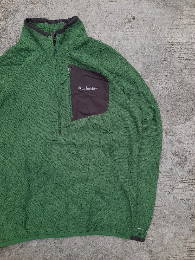 Columbia Omni Wick Half-zip Fleece Pullover (Category: Coats, Jackets and Outerwear) located in Iloilo. Submitted by mnky.bsns03 (Listing ID 1461064438, Image 3). Description: 9.5/10 Color Rate No issues 27 Length 22 Width.