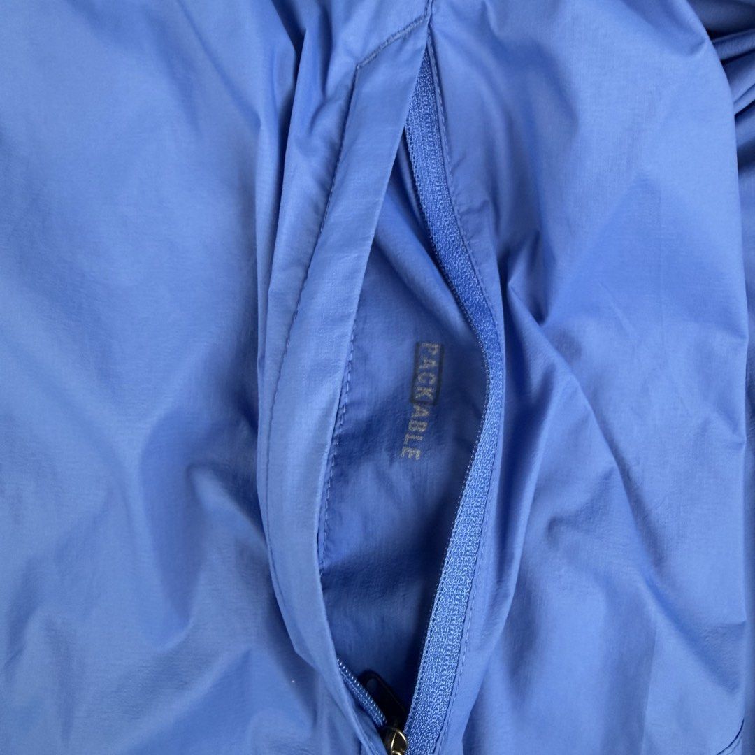 Columbia windbreaker lightweight packable blue (Category: Coats, Jackets and Outerwear) located in Cavite. Submitted by epiboie (Listing ID 1460967987, Image 3). Description: Columbia windbreaker lightweight packable blue Medium mens 22x27.5 Color rate: 9.5/10 excellent condition No issue 1080 - .