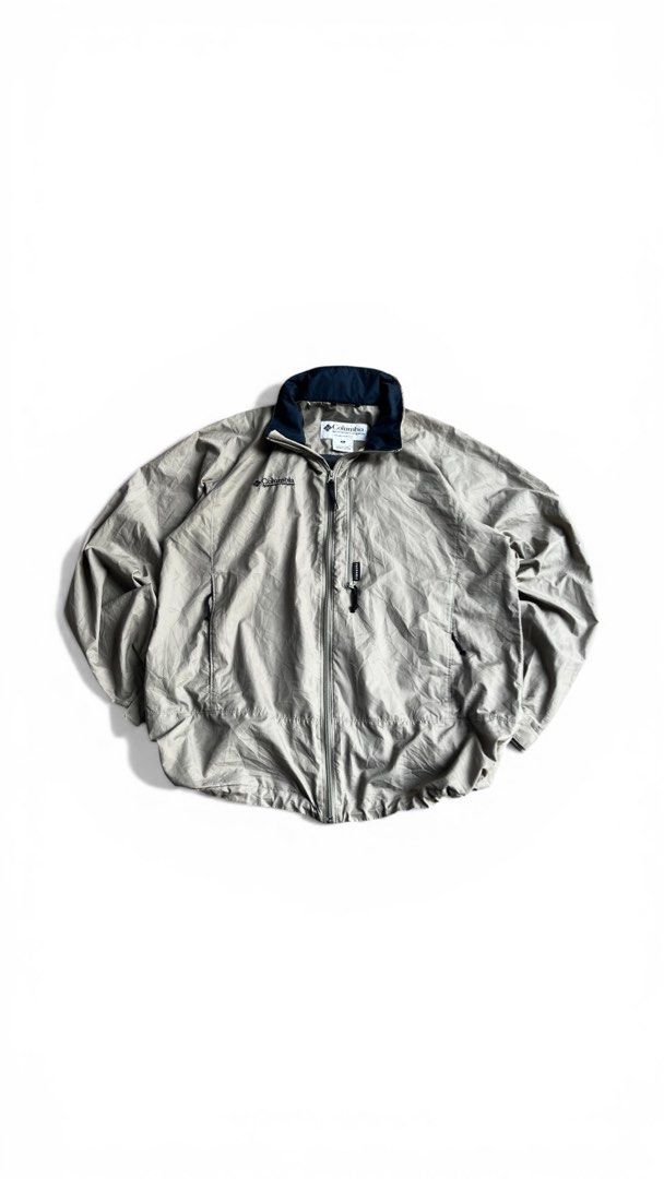 Columbia windbreaker packable (Category: Coats, Jackets and Outerwear) located in Manila. Submitted by thrift_tg (Listing ID 1460921887, Image 3). Description: Columbia packable Large to xl Qc loc Dm.