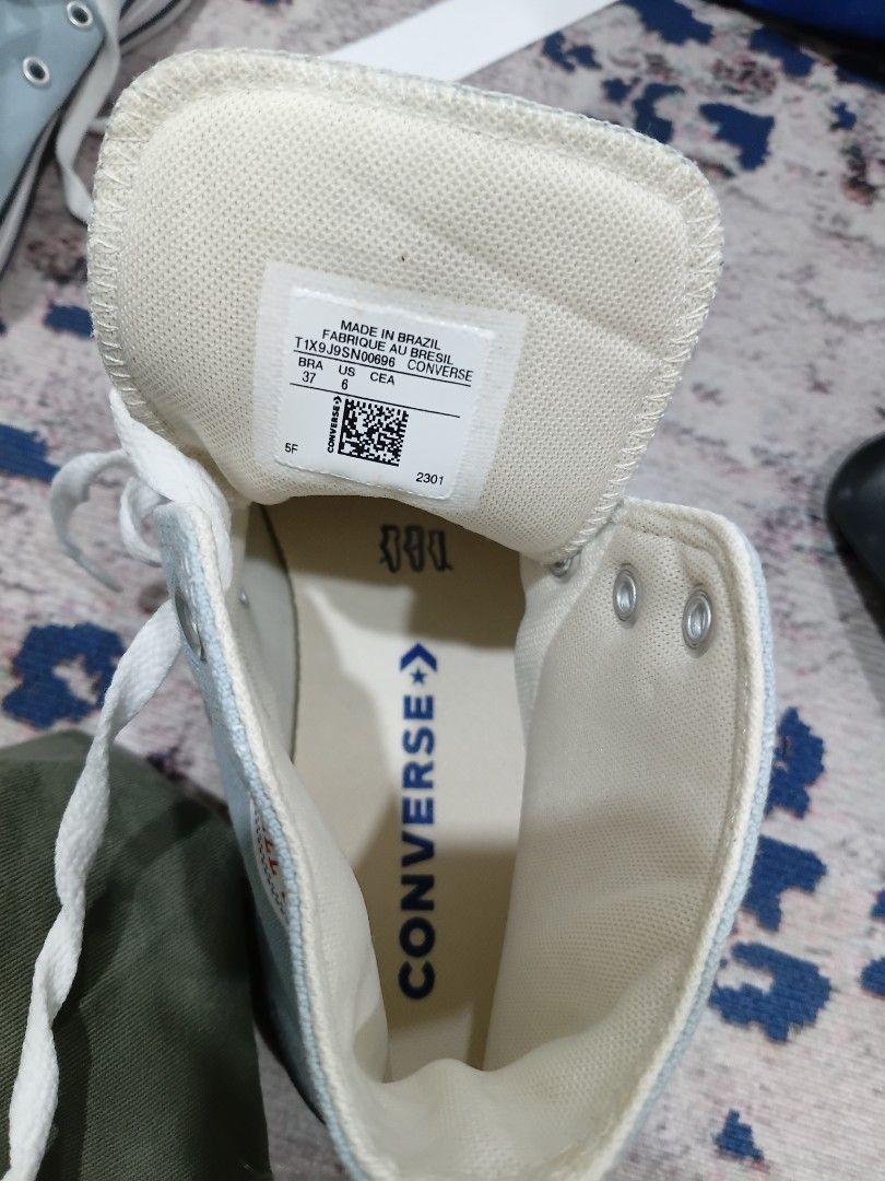 Converse (Category: Sneakers) located in Dungun. Submitted by bundlehouse.944 (Listing ID 1461031267, Image 3). Description: rm70 siap pos semenanjung.