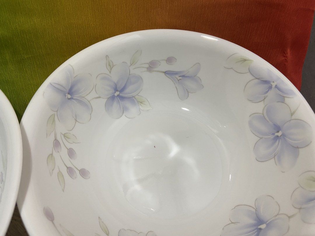 corelle serving bowl(lapinue) (Category: Dinnerware & Cutlery) located in Pasig City. Submitted by jie_russ (Listing ID 1460940205, Image 2). Description: corelle serving bowl USED Made in USA 5 pcs for ₱2,750.