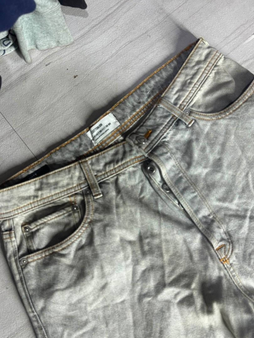 Cotton on Jorts (Category: Jeans) located in Manila. Submitted by nb_thriftshop (Listing ID 1461063728, Image 3). Description: cott0n on jorts ( long jorts ) waist 34 length 30 leg hole 13 need wash.
