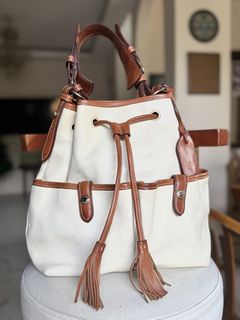 (Category: ) located in . Submitted by vintage_vogue6100 (Listing ID 1461072206, Image 1). Description: .