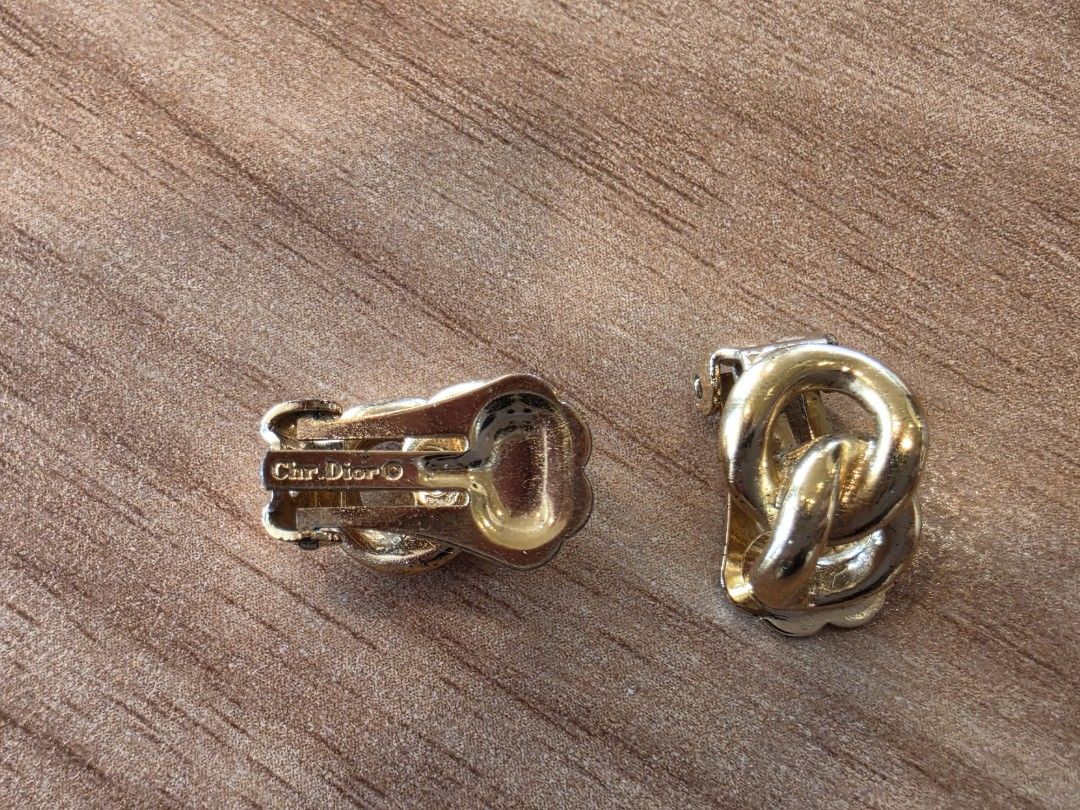 Christian dior (Category: Earrings) located in Midsayap. Submitted by aojoo (Listing ID 1460928760, Image 3). Description: vintage clip earrings.