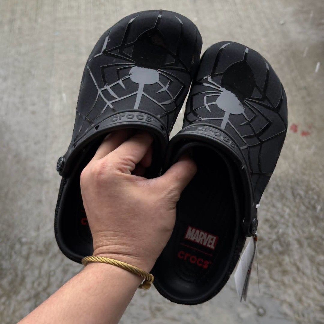 Crocs Marvel spider🕷🕷🕷 (Category: Sneakers) located in Manila. Submitted by josier_181 (Listing ID 1461033033, Image 2). Description: Available now Ma'am/Sir Pm for more details Your order via lalamove COD or GCASH payment. Kung anong nasa post ko po yun po mismo ang dadating na item sa inyo 💯 Good quality and condition Thank you and God bless Womens Size Guide 5US - 36 EU/FR - 22CM 6US - 37 EU/FR - 23CM 6.5US - 37.5 EU/FR - 23.5CM 7US - 38 E