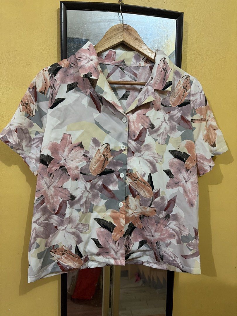 Dainty Trendy Blouse (Category: Blouses) located in Caloocan City. Submitted by thriftsbypochi (Listing ID 1461030934, Image 3). Description: Size: Medium to Semi-large - Bust 34-38; best fit: 36 - Waist 28-31; best fit: 29-30 ₱150 each Buy 2 for ₱200 Buy 1 take 1 :) Just let me know number of item.