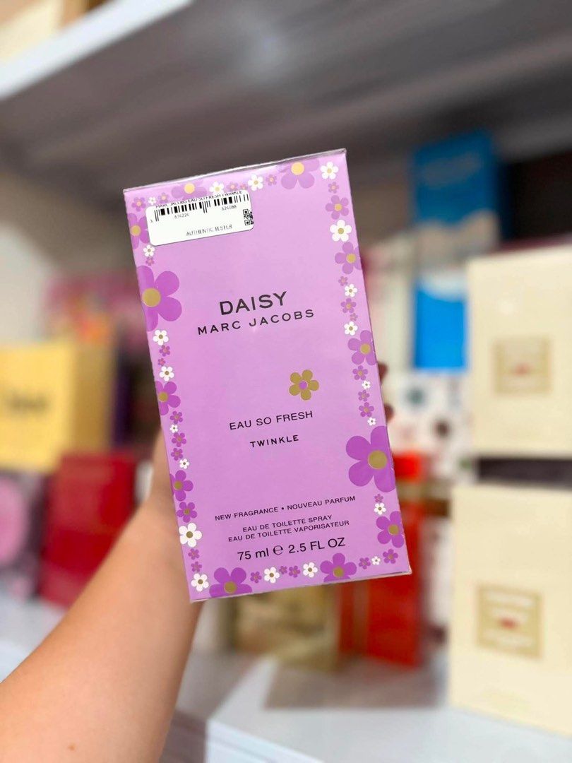 DAISY MARC JACOBS EAU SO FRESH TWINKLE (Category: Fragrance & Deodorants) located in Quezon City. Submitted by embereshop2 (Listing ID 1461113862, Image 1). Description: 📌Please read the last image carefully - all details are already provided. ❗️Offers below the regular price will no longer be entertained. Thank you for understanding. 💰 Mode of Payment (MOP): GCash 📦 Mode of Delivery (MOD): • Lalamove (Same-day delivery) • J&T Express (1–2 day