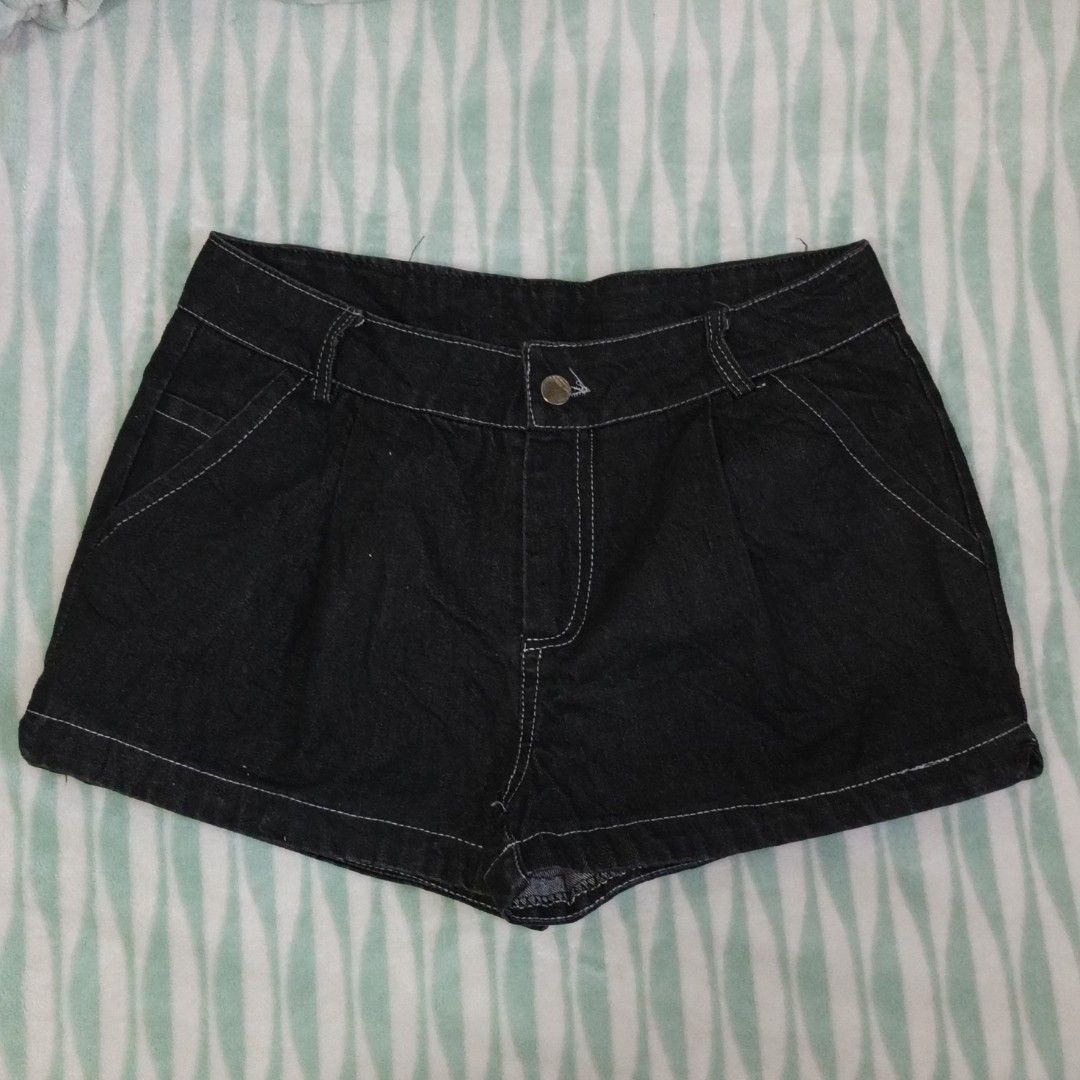 Dark Denim Short (Category: Shorts) located in Maragondon. Submitted by wynne.picks (Listing ID 1461090530, Image 1). Description: 28-30.