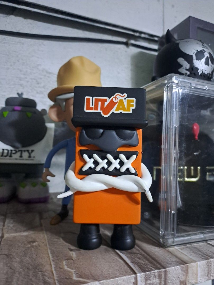 Deadstock by Wetworks (Category: Designer & Blind Box Toys) located in Makati City. Submitted by aizen15 (Listing ID 1461057561, Image 2). Description: For Sale: Deadstock Orange By Wetworks Signed Minor paint chip/crack sa isang lace arm No packaging 3500 Gcash/Eastwest Lalamove/Grab/J&T/LBC.