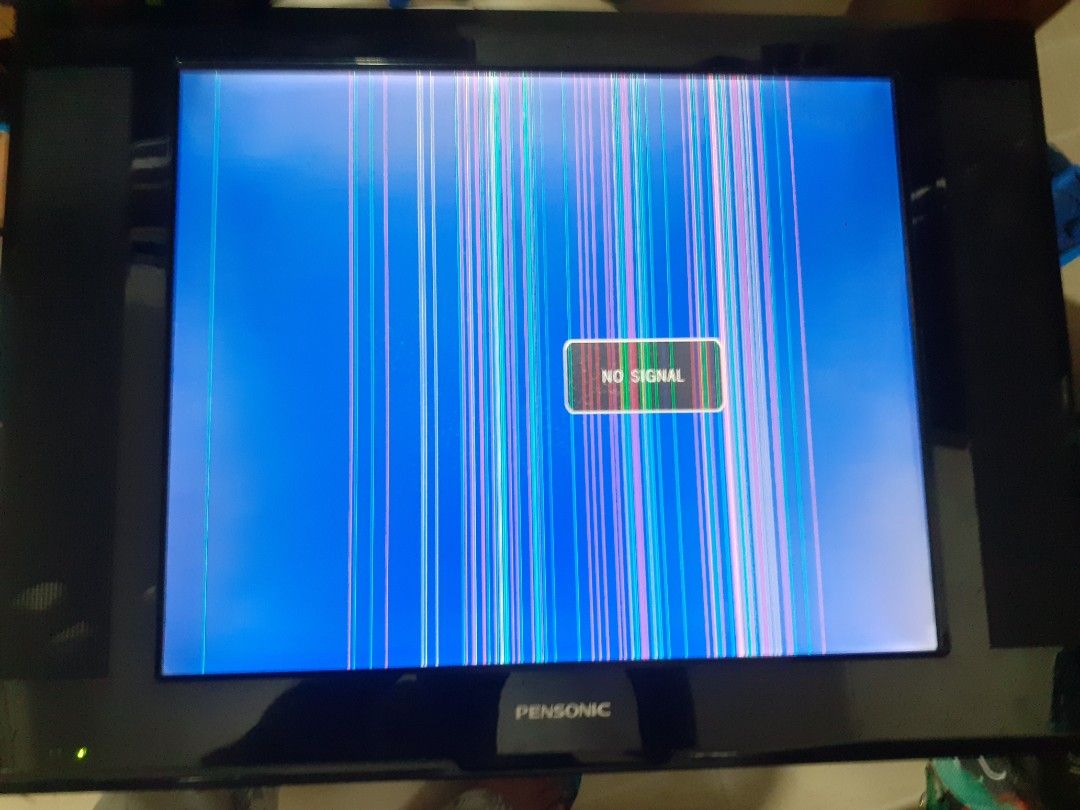Deffective LED tv as Pack (Category: TV) located in Lipa City. Submitted by newriver_a7c3ea (Listing ID 1461011061, Image 1). Description: Both have power but Backlight issue Hairline issue Msg na lang lang sa me need nito Pensonic and Ginza Brand 24 inches.