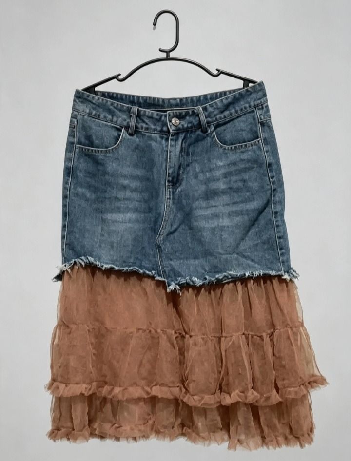 Denim Skirt with Ruffled Tulle (Category: Skirts) located in Calapan. Submitted by jyka12345 (Listing ID 1461088114, Image 1). Description: .