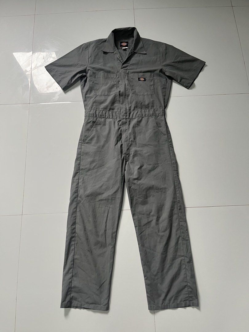 dickies coverall (Category: Coats, Jackets and Outerwear) located in San Simon. Submitted by wegintal (Listing ID 1461001694, Image 1). Description: 500 freeship yours na dickies coverall Waist: 34 Overall length: 55 waist to hem length: 37 issue: last pic not sure if washable.