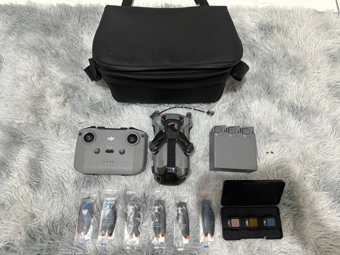 DJI Mini 5 Pro FMC (Category: Drones) located in San Mateo. Submitted by ako_ay_pangit_ngunit_mabait (Listing ID 1460985892, Image 2). Description: For Sale 35,000 DJI Mini 5 Pro FMC Aircraft DJI RC-N3 Flight battery x3 Two way charging hub Shoulder bag ND Filter Set 6 set of propeller Cycle count 4, 6, 6 Hindi ko maalis ung login email ko pero all working yan at hindi yun nakaka apekto mismo sa drone Meet up Q.C Batasan, Commonwealth, Fairview, 
