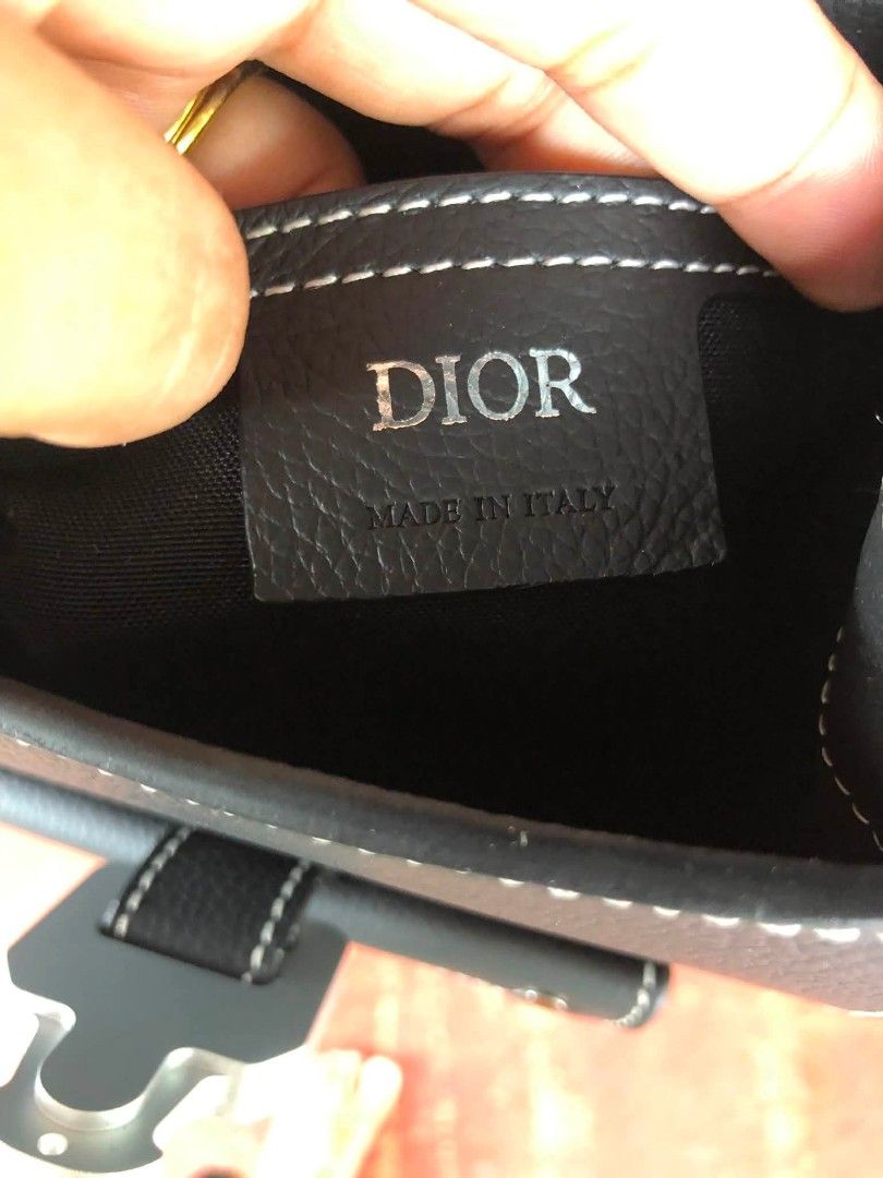 Dl0R Saddle mini Backpack (Category: Luxury Bags & Wallets) located in Ozamiz City. Submitted by kapesteba112457 (Listing ID 1460957641, Image 3). Description: Dl0R Mini Backpack. Ganda flawless pedi pang regalo. May extra strap for sling .UNDERZzIPP. flawless ang kapal ng leather.. kasya notebook. Subrang ganda for only 7500❤️.. pang matagalan .. selected preloved bag from japan:korea.
