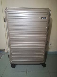 （分類：）位於 。 由 faikee.a041cf 提交（商品編號 1461044825，圖片 1）。簡介： 。