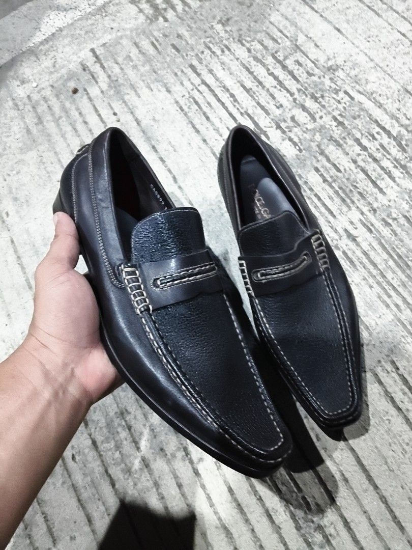 Dolce & Gabbana (Category: Casual Shoes) located in Mandaue City. Submitted by prekfinds (Listing ID 1461039001, Image 2). Description: Dolce & Gabbana Leather Loafer Excellentcondition Size: 7Us Very minimal heel drag No other flaws.