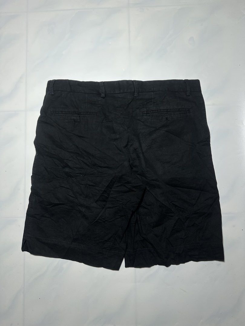 Dolce & Gabbana Chino Shorts (Category: Shorts) located in Bacolod City. Submitted by 2k.archives (Listing ID 1461084233, Image 2). Description: Excellent Condition No Issue Needswash Authentic 50 Tagged .