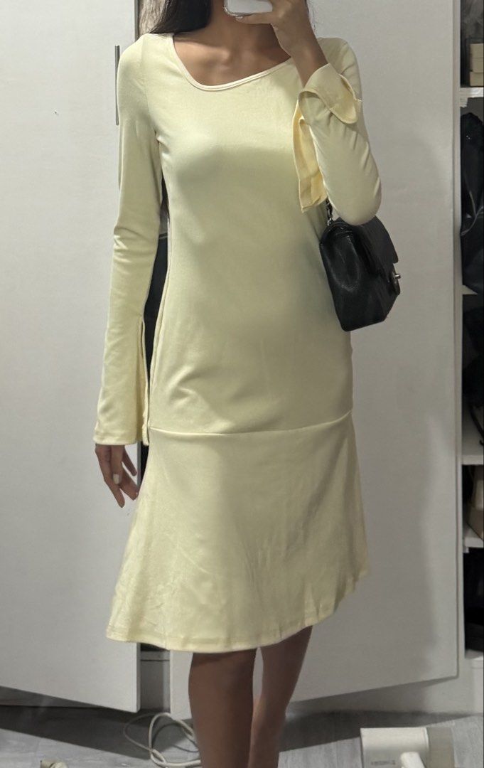 dress (Category: Dresses) located in Pasig City. Submitted by miss_abuelita (Listing ID 1460832424, Image 3). Description: Bust 32” Length 27”.