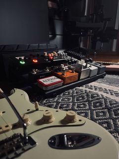 (Category: ) located in . Submitted by smexyguitargear (Listing ID 1460926871, Image 1). Description: .