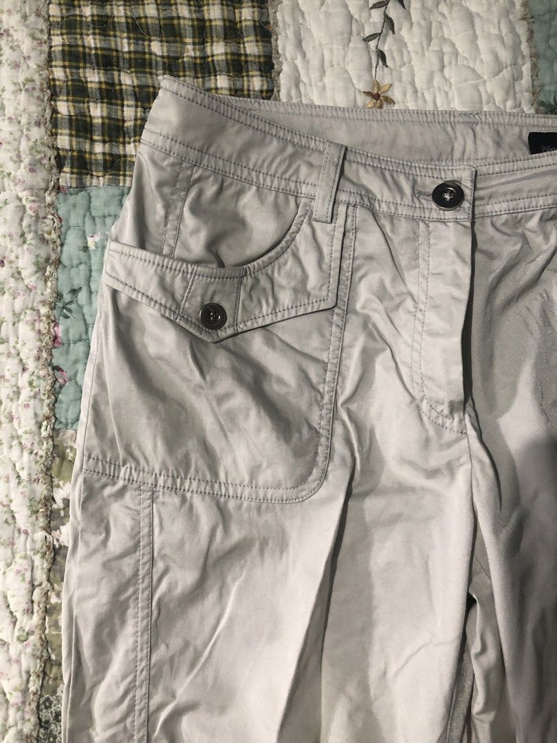 Elegance Sports Paris Capri Pants (Category: Jeans) located in Mexico. Submitted by starduchess (Listing ID 1460954921, Image 2). Description: waist: 29 inch length: 26 inch issue: stains at the back (check other pictures) shiny cloth! ❤️✨ 𓏵 all items are washed but still wash it before wearing 𓏵 limit your expectations as this item is handpicked/ thrifted, this is a resell items 𓏵 color may vary due to lighting 𓏵 all items are in good condit
