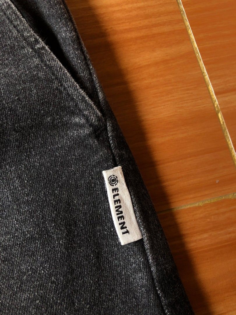 ELEMENT PANTS (Category: Jeans) located in Baybay. Submitted by dathrifted (Listing ID 1461001437, Image 2). Description: ELEMENT PANTS Waistline- 32-36 Length- 38 EXCELLENT CONDITION PM if Interested📩📩📩.
