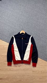(Category: ) located in . Submitted by adrnhkim (Listing ID 1460927972, Image 1). Description: .