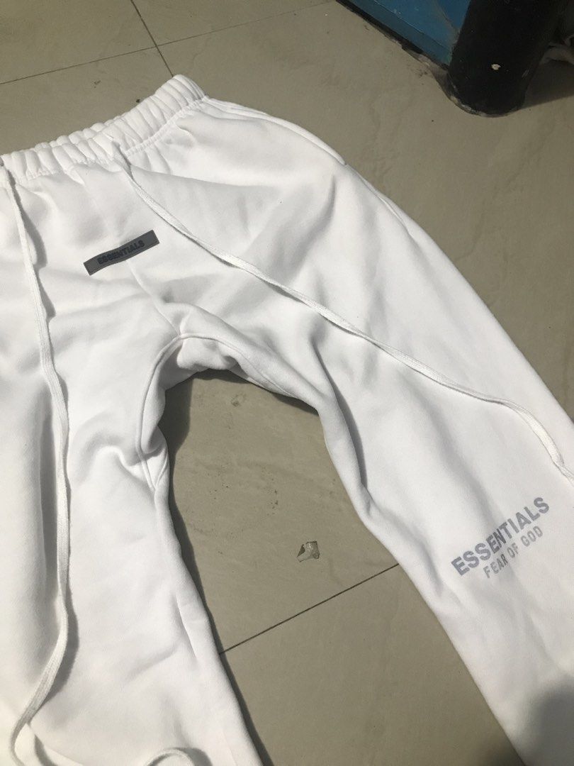 ESSENTIAL JOGGER (Category: Joggers) located in Manila. Submitted by triptothrift31 (Listing ID 1460996446, Image 2). Description: NO ISSUES, OFF/LEGIT FOR SAFETY .