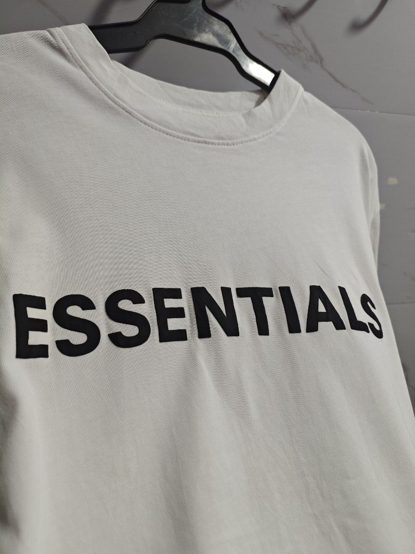 Essentials White Classic Men Tshirt (Category: Everything Else Others) located in Baguio. Submitted by jayjay_apparel01 (Listing ID 1461046257, Image 3). Description: Essentials White Classic Men Tshirt Color Rate 9.5/10 Like New Complete Tags Off Lang Makapal Tela Cotton Machine Washed Size XL Dimes 23 Width 28 Length Price P249.