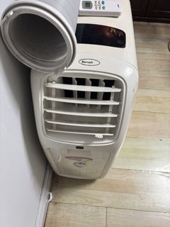 (Category: ) located in . Submitted by hattthecat (Listing ID 1460924409, Image 1). Description: .