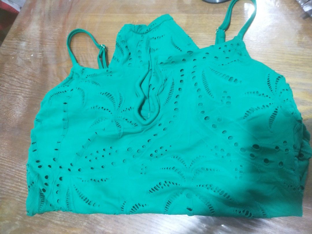 Eyelet one piece swimsuit (Category: Bikinis & Swimsuits) located in Cavite. Submitted by jaycel79 (Listing ID 1460930051, Image 3). Description: never been used. too big for me. super ganda nya . size med with built in pads.