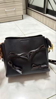 (Category: ) located in . Submitted by _fairyhazelpreloved (Listing ID 1461055687, Image 1). Description: .
