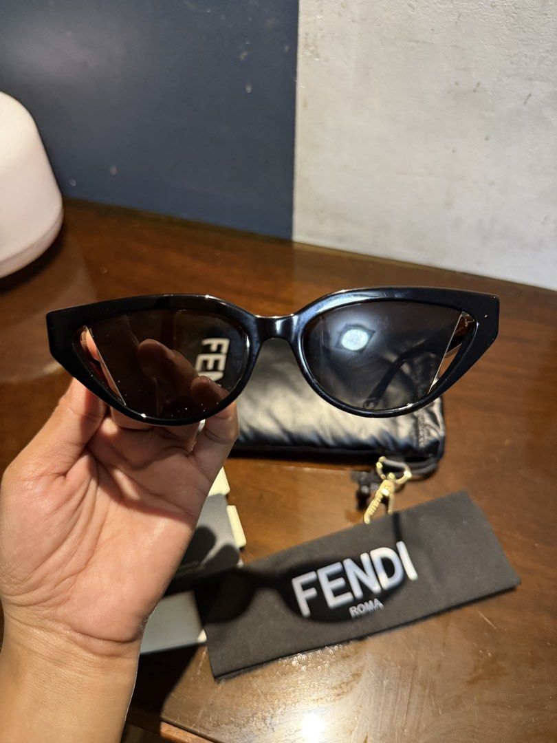 Fendi Sunglasses (Category: Sunglasses & Eyewear) located in Santa Rosa. Submitted by sashamonster (Listing ID 1460980540, Image 2). Description: No box Bought from duty free Used once.