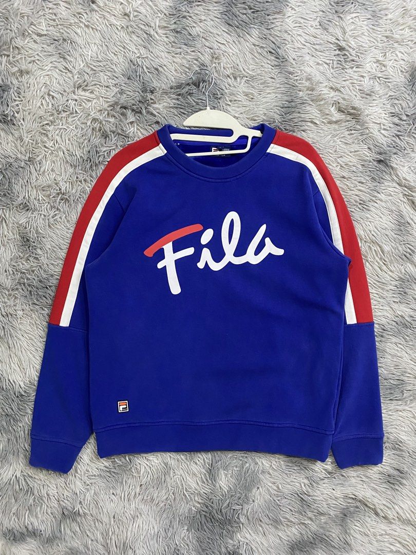 Fila Sweater (Category: Coats, Jackets and Outerwear) located in Manila. Submitted by kurtmnla (Listing ID 1461090565, Image 1). Description: Fila Sweater Size M fit/ Unisex Dimes 20x25 Good condition/ no issue 📍Quezon city.