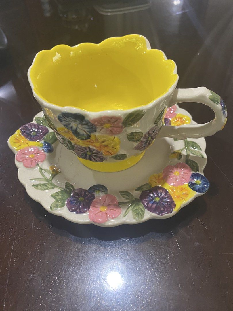 Floral Cup and Saucer (Category: Coffee & Tea Tableware) located in Pasig City. Submitted by xhuming-2 (Listing ID 1460987448, Image 3). Description: .