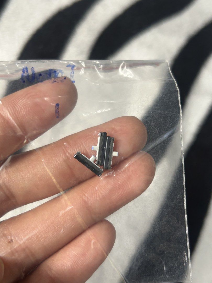 For Samsung Galaxy Note 7 power volume button Side Key Volume up down (Category: Other Mobile & Gadget Accessories) located in General Trias. Submitted by aprilocampo0412 (Listing ID 1460972664, Image 3). Description: For Samsung Galaxy Note 7 power volume button Side Key Volume up down.