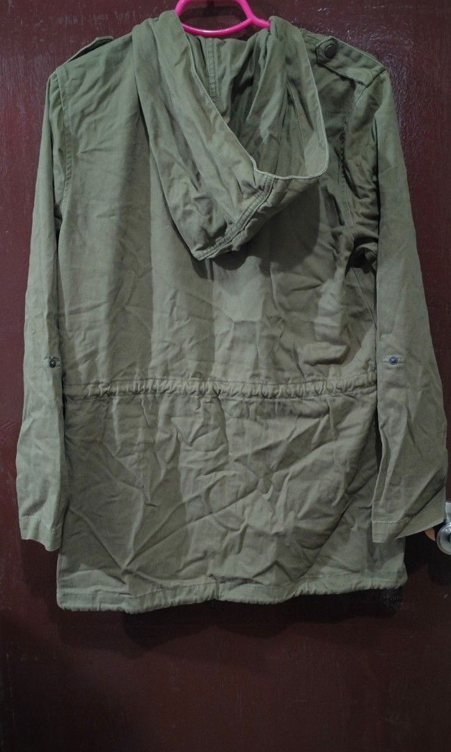 FOREVER 21 PARKA (Category: Coats, Jackets and Outerwear) located in Manila. Submitted by friperie. (Listing ID 1461017339, Image 2). Description: Disclaimer: Product Color May Slightly Vary Due to Photographic Lighting Sources or Your Monitor Settings Dm for other pictures or details..