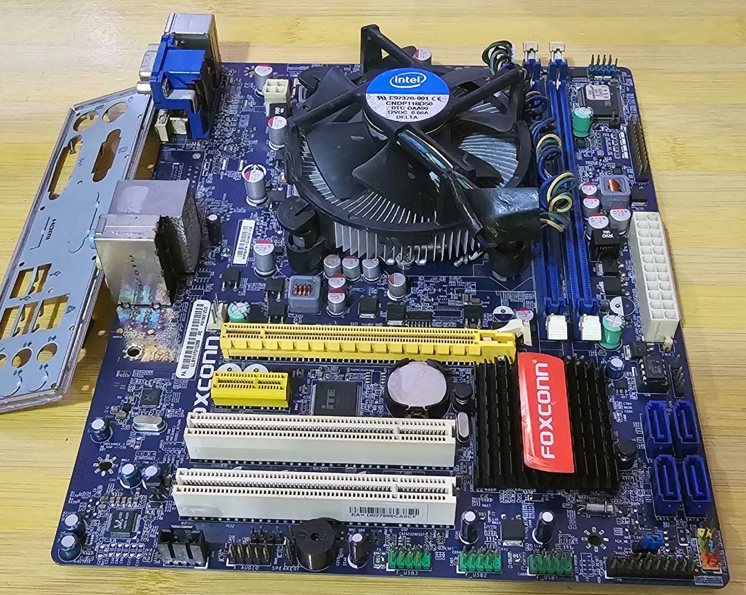 Foxconn h61mxv-le motherboard, intel core i3-3220 3rd gen processor bundle (Category: Desktops) located in Paranaque City. Submitted by leejay.vidal (Listing ID 1460928184, Image 1). Description: Note: Please read first before inquiring Hindi na ako magrereply kung nandito na ang sagot sa details ng ad. Motherboard processor and ram bundle Foxconn h61mxv-le motherboard, intel core i3-3220 3rd gen processor 2cores 4threads 3.3ghz with orig intel c