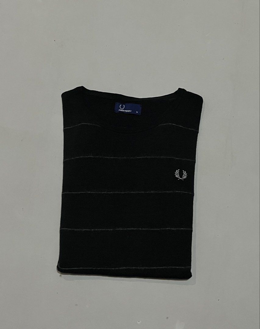 Fred Perry Long sleeve (Category: Longsleeves) located in Iloilo. Submitted by jthrift0 (Listing ID 1461090197, Image 1). Description: Complete tags authentic 18-20x27 lose stitch on armpit part only.