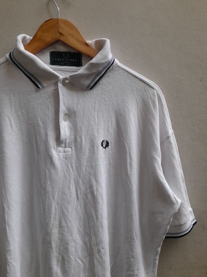 Fred Perry Vintage Polo Shirt (Category: Formal Shirts) located in Iloilo. Submitted by mnky.bsns03 (Listing ID 1461062997, Image 3). Description: 9.5/10 Color rate No issues 26 Length 23.5 Width.