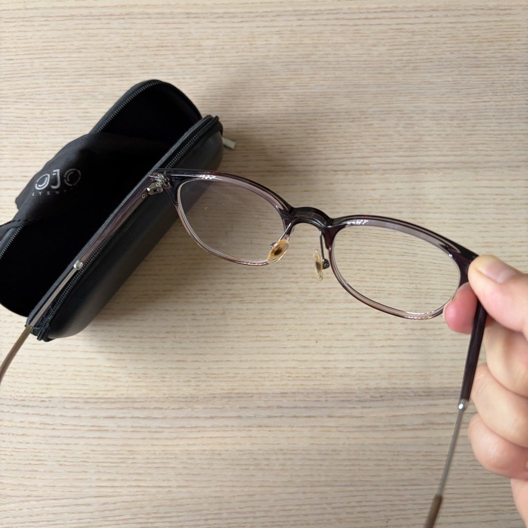 Freebie! Ojo eyewear graded eyeglasses (Category: Sunglasses & Eyewear) located in Makati City. Submitted by eggcloud (Listing ID 1460990416, Image 3). Description: 👋 read before chat: - free only if with minimum P100 purchase from my shop, message me to avail. Don't chat if condition above is not met. - will NOT include the cloth anymore for hygiene purposes - cannot remember the grado anymore - manage expectations please already giving it for 